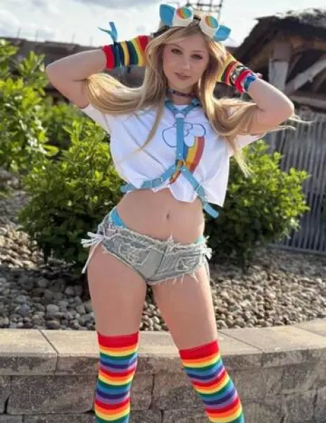 ARNAVUTKÖY Escort BERRAK - Gerçek Fotoğraflı Doğrulanmış Profil ARNAVUTKÖY VIP Escort BERRAK - Doğrulanmış Model